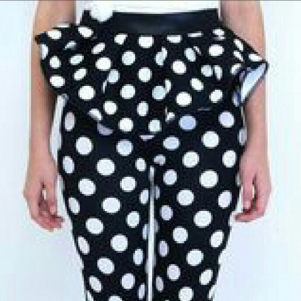 In search of these muehelder peplum leggings